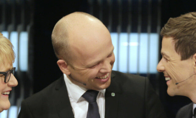 - Sentrum har sjeldent stått så samlet, sier Grande og Hareide. - Eh, OK? Senterpartiet står der vi alltid har stått, sier Vedum